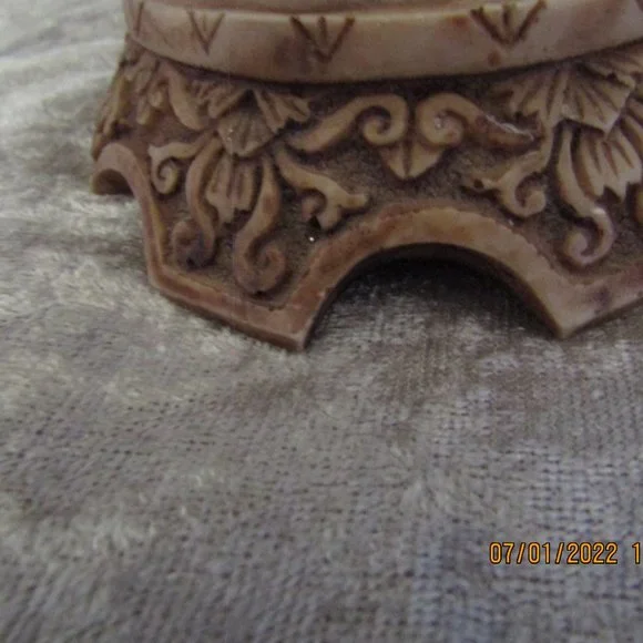 15" Resin Asian Women With Birds Statue - Picture 11 of 12